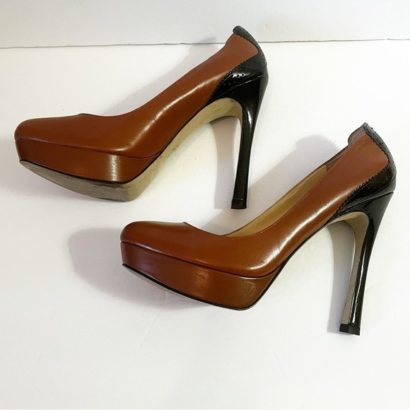 Ivanka Trump Tuxedo Style Stiletto Heel Sz 9.5 Black Tan Patent Leather Formal - Picture 7 of 9
